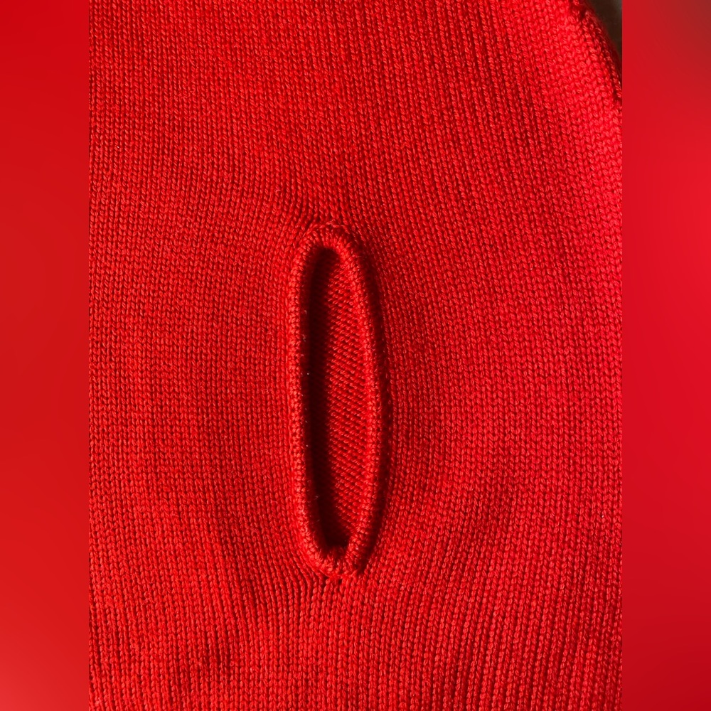 Authentic Gucci Red Girls' Knit Hooded Poncho 8 - Picture 2 of 14
